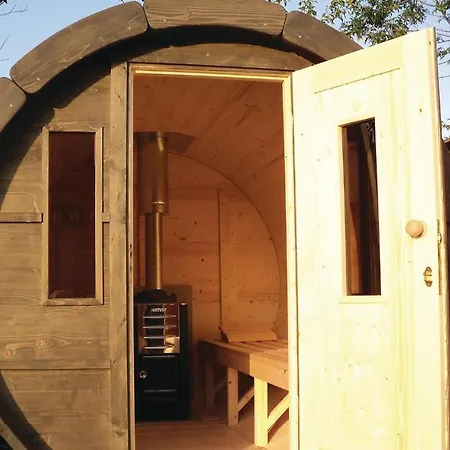 Nice In With 4 Bedrooms, Sauna And Wifi